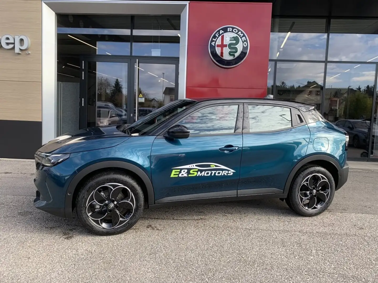 Alfa Romeo Junior Ibrida  1.2 MHEV e-DCT6 Blau - 2