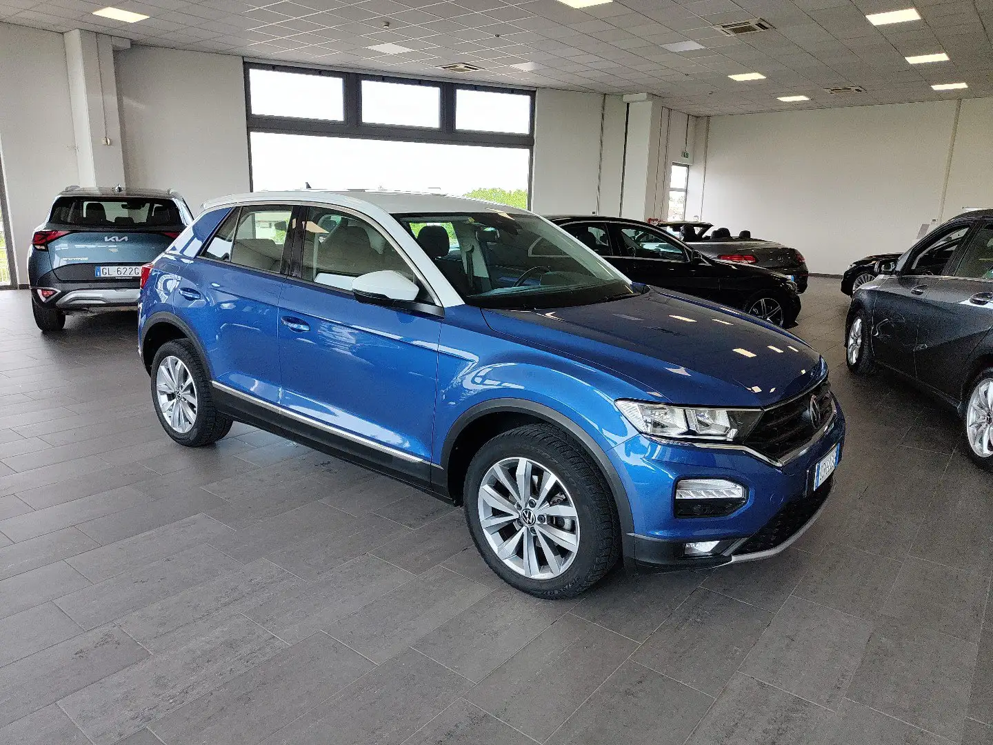 Volkswagen T-Roc 1.0 TSI Navi Clima AdaptiveCruise Sensori Cerchi17 Blu/Azzurro - 2