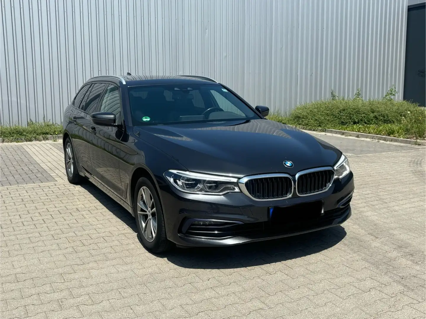 BMW 520 d xDrive Sport Line /Panorama-Dach Schwarz - 1