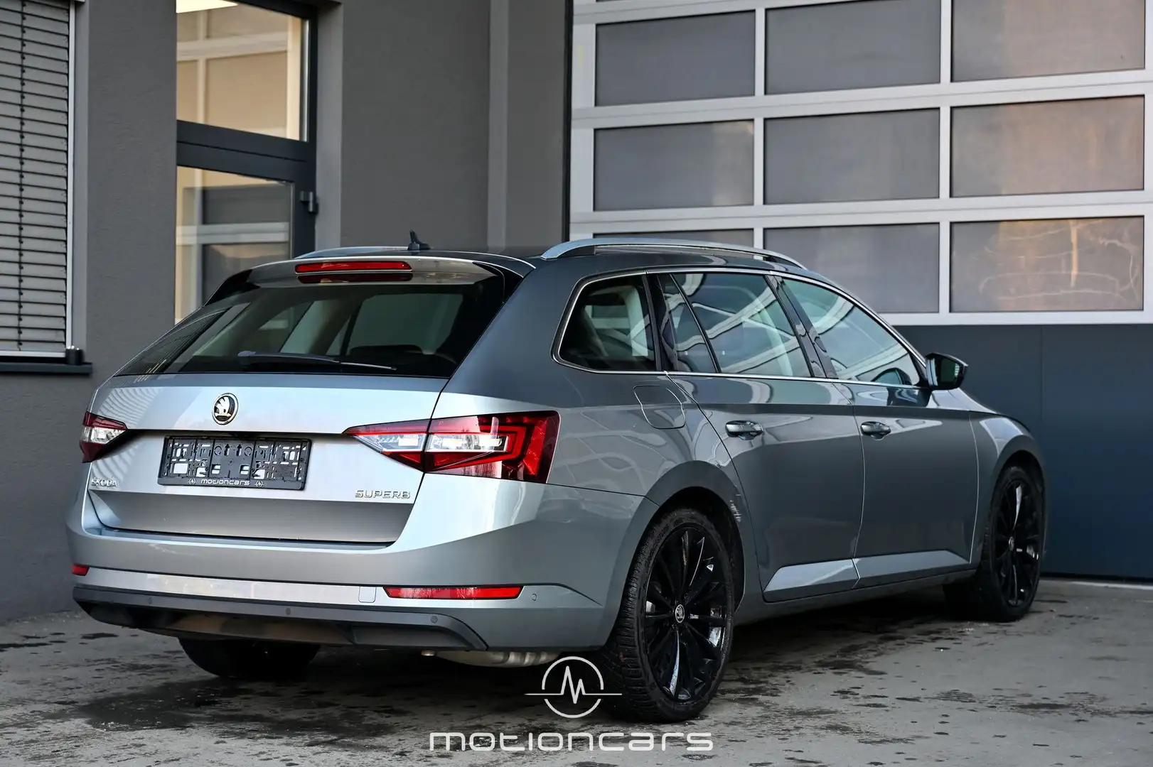 Skoda Superb 1.5 TSI ACT Style DSG Pickerl NEU EXP € 16.483,- Gri - 2