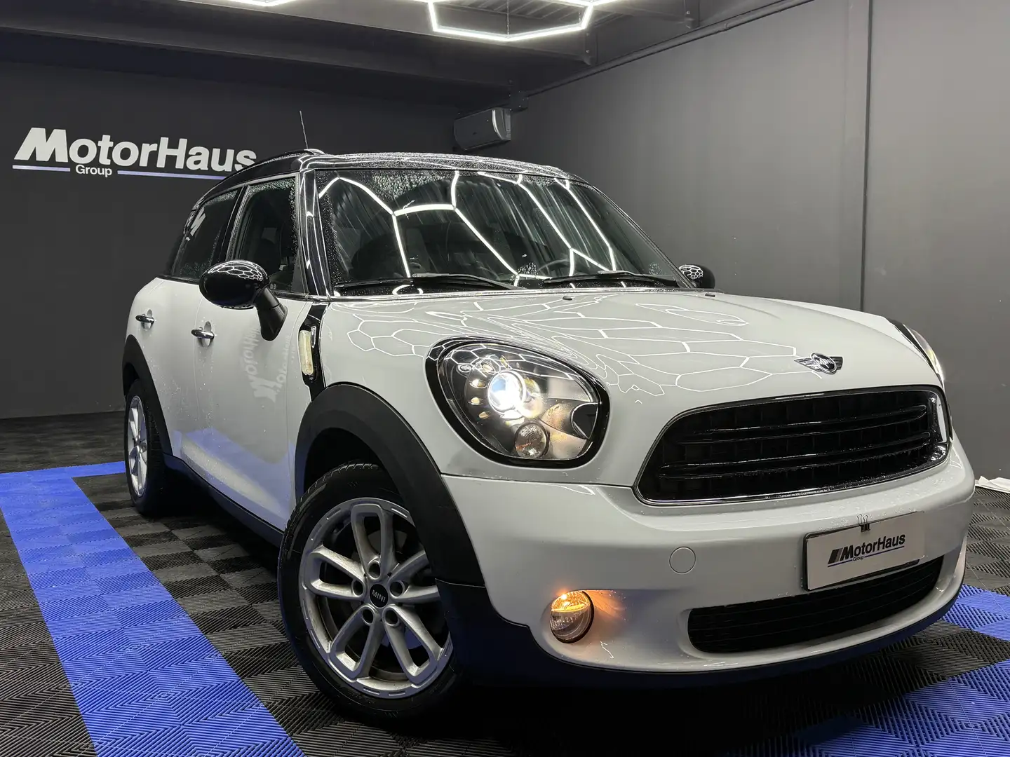 MINI Cooper Countryman 1.6 Weiß - 1
