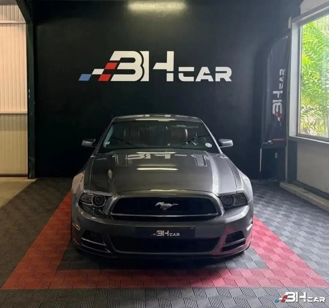 Ford Mustang FASTBACK 5.0 420 V8 GT TRACK PACK Grau - 2