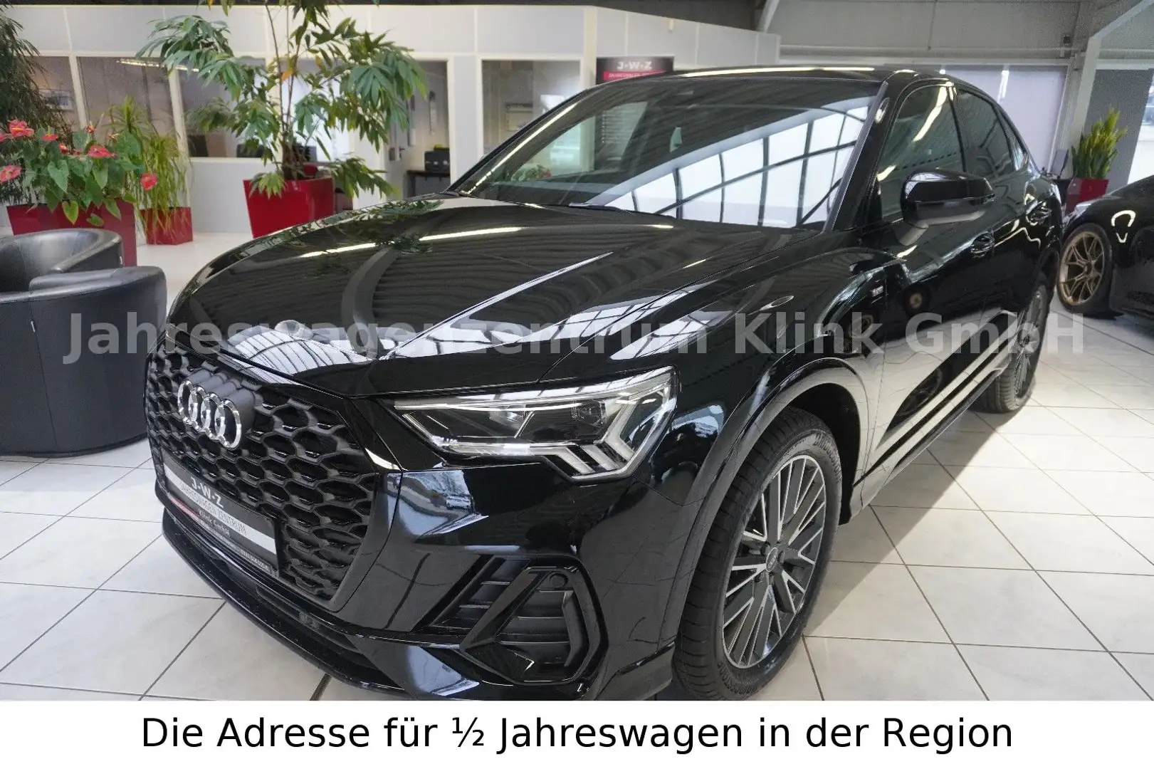 Audi Q3 Sportback S-Line 35 TFSI S-Tronic*AHK*PANO* Noir - 1