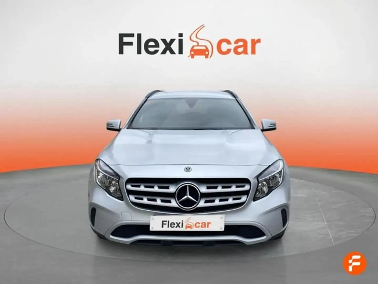 Mercedes-Benz GLA 180 Gris - 2