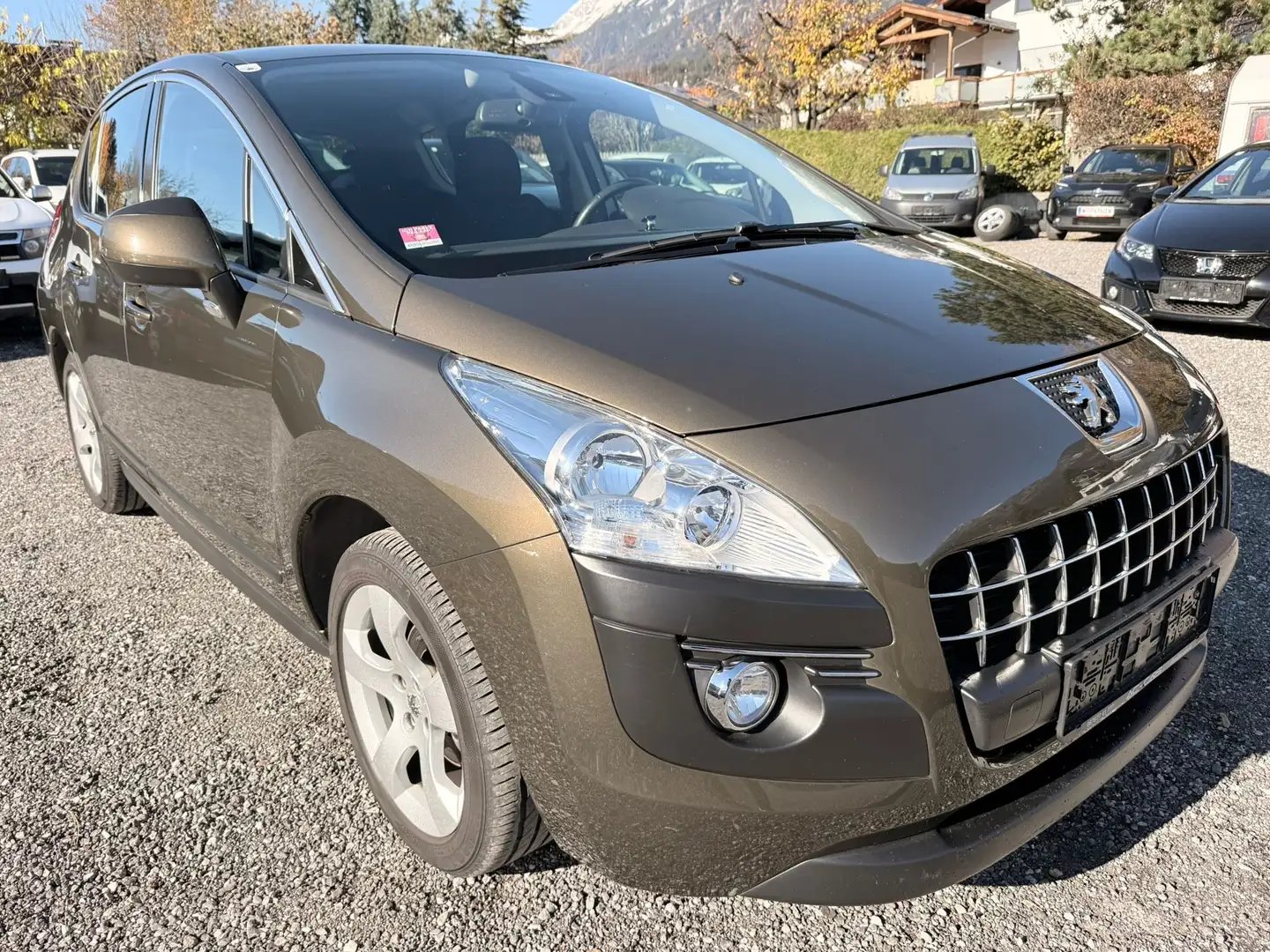 Peugeot 3008 Active Braun - 1