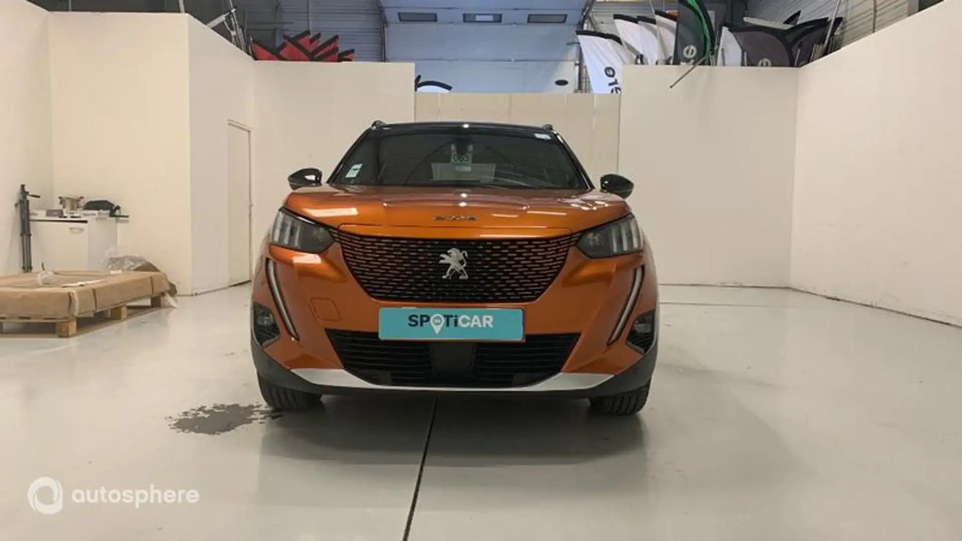 Peugeot 2008 e-2008 136ch GT - 2