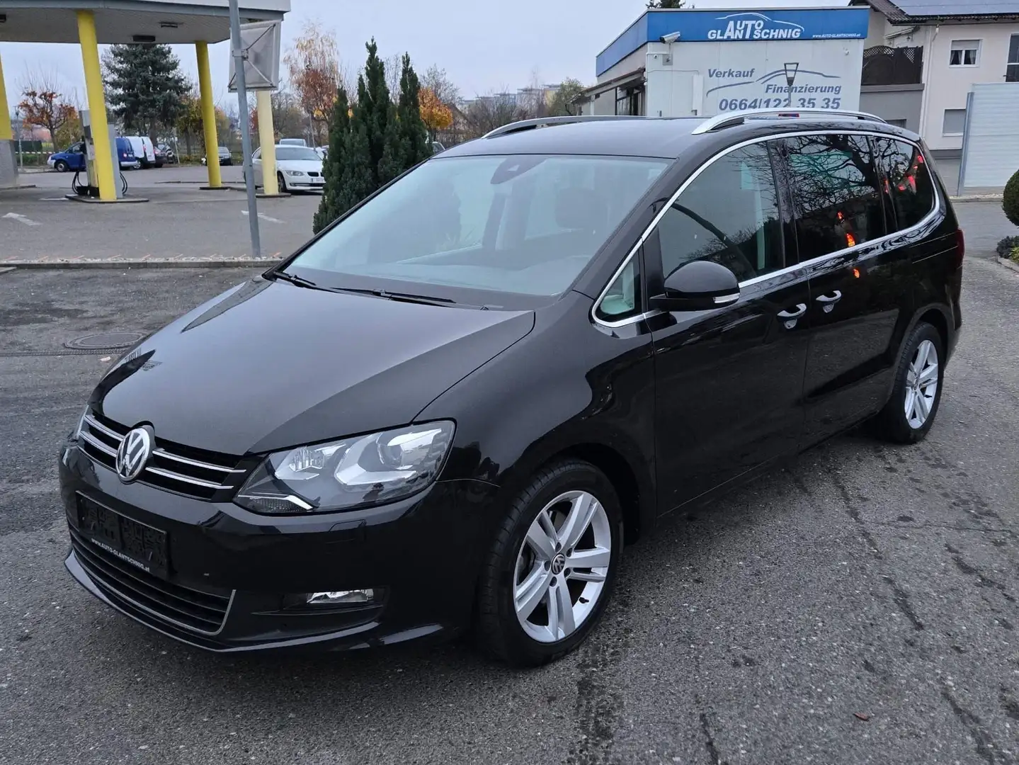 Volkswagen Sharan 4Motion*7 Sitzer*Navi*Xenon*Rückfahrk*schw.AHK* Schwarz - 1