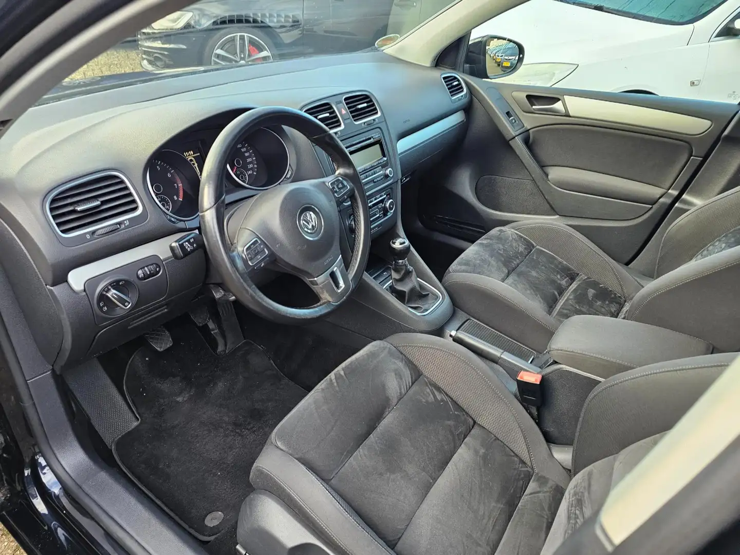 Volkswagen Golf 1.4 TSI highline 5-deurs AIRCO/cruise/6-bak Zwart - 2