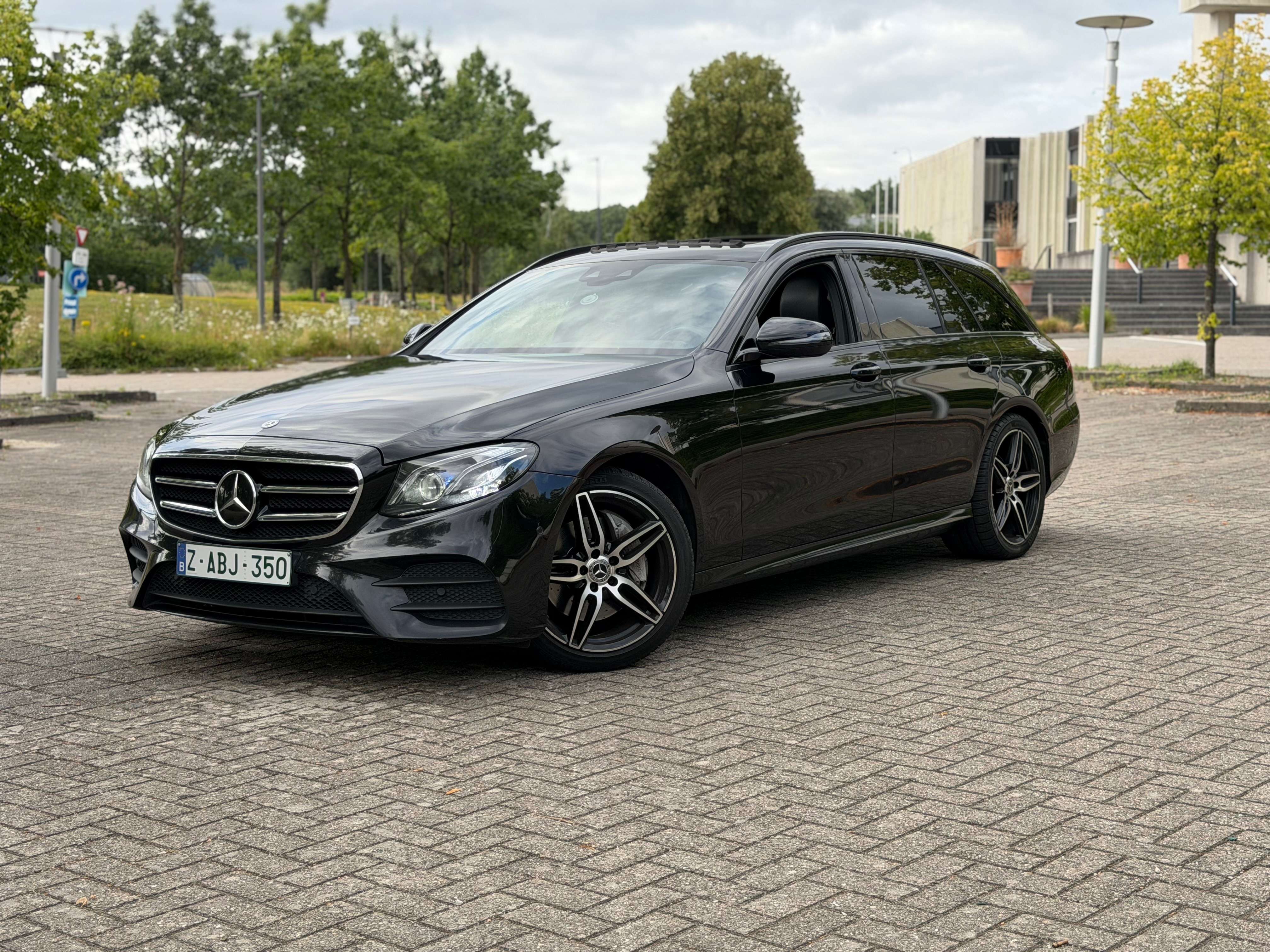 Mercedes-Benz E 300