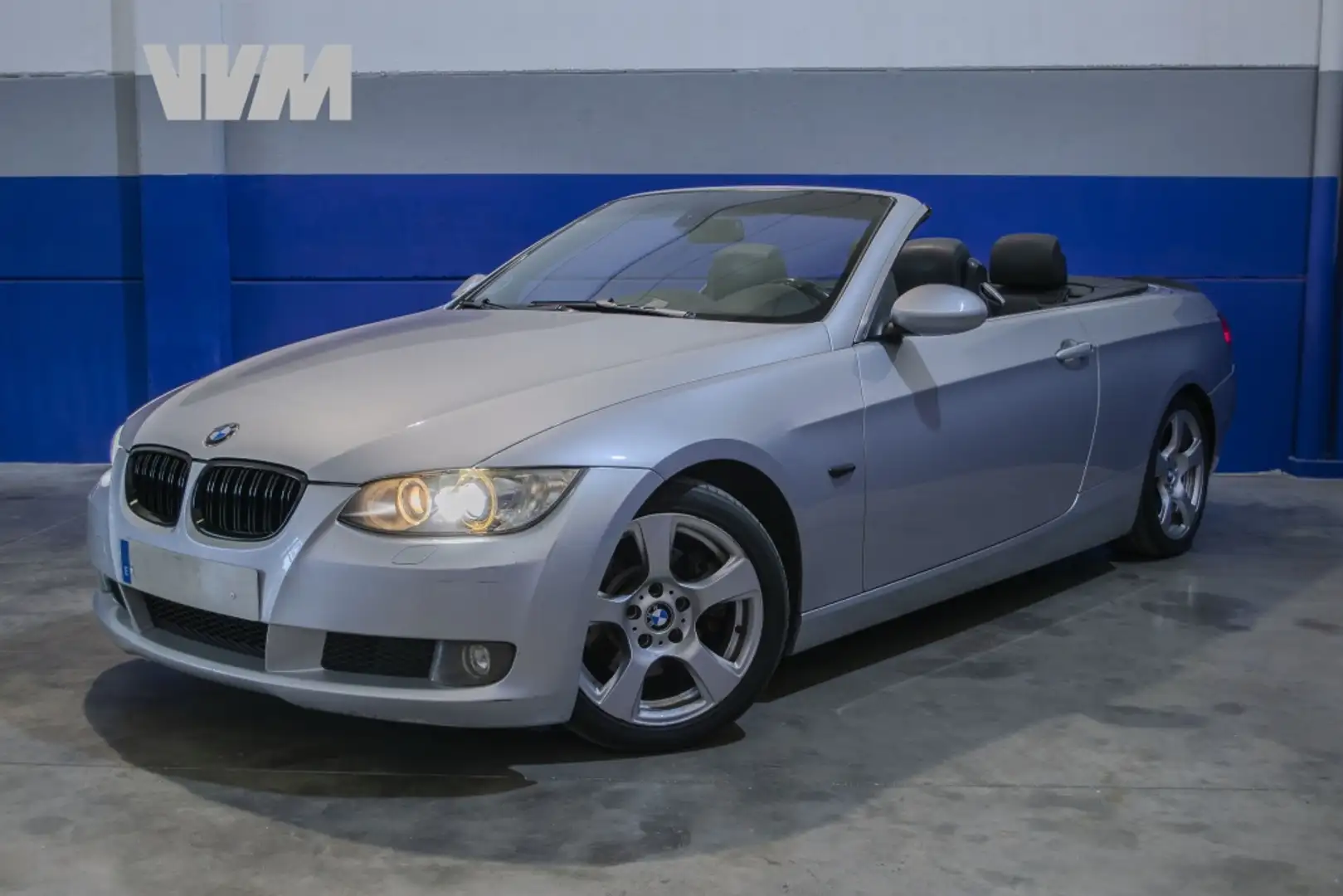 BMW 325 325i Cabrio Aut. Grau - 1