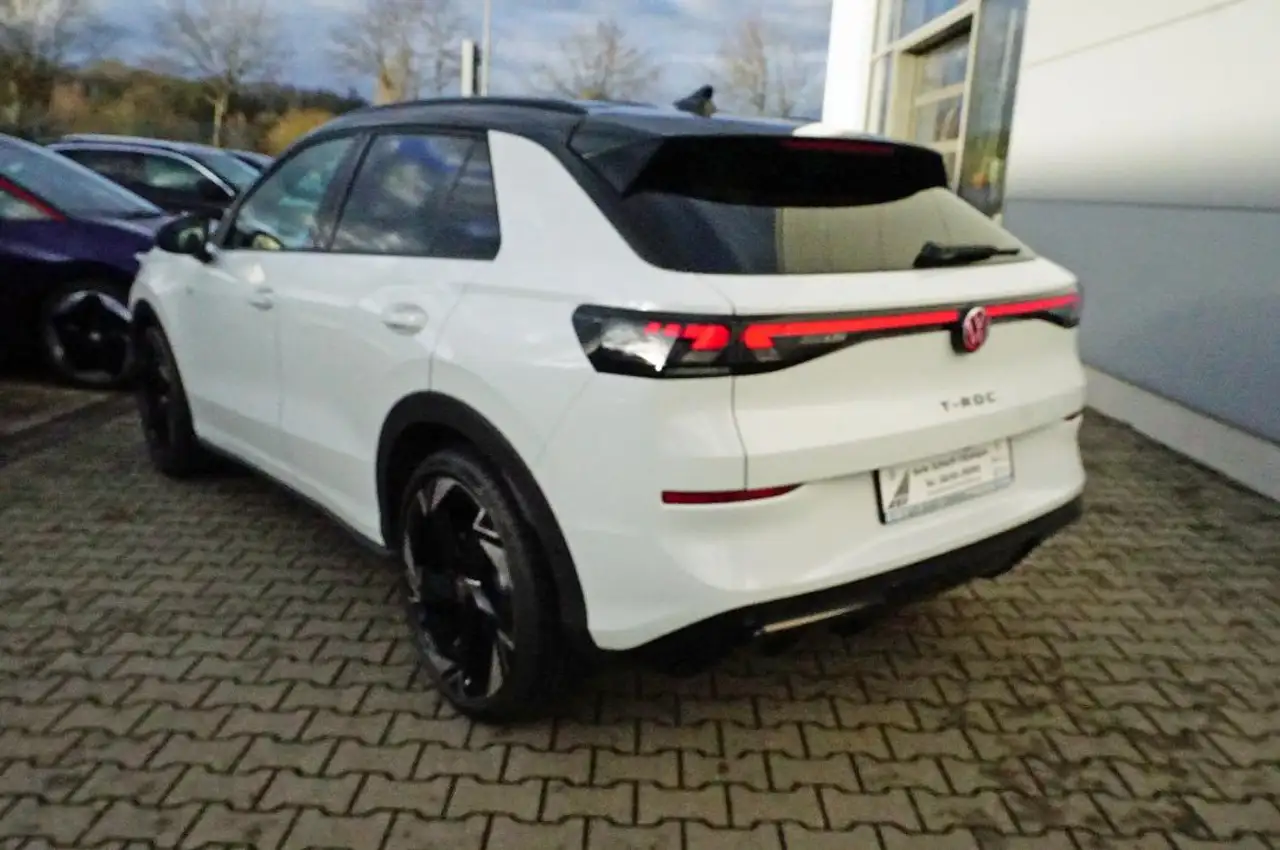 Volkswagen T-Roc R-Line "Black Style" 1.5 l TSI 7-Gang-DSG Navi,LED 6