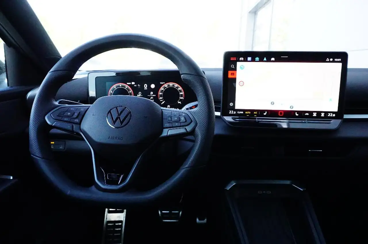 Volkswagen T-Roc R-Line "Black Style" 1.5 l TSI 7-Gang-DSG Navi,LED 16