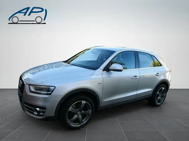 Audi Q3 2.0 TDI qua/Alcantara/Sportsitz/Navi/Xenon/17