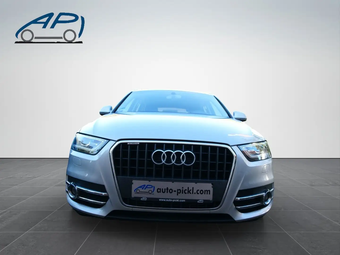 Audi Q3 2.0 TDI qua/Alcantara/Sportsitz/Navi/Xenon/17 Silber - 2