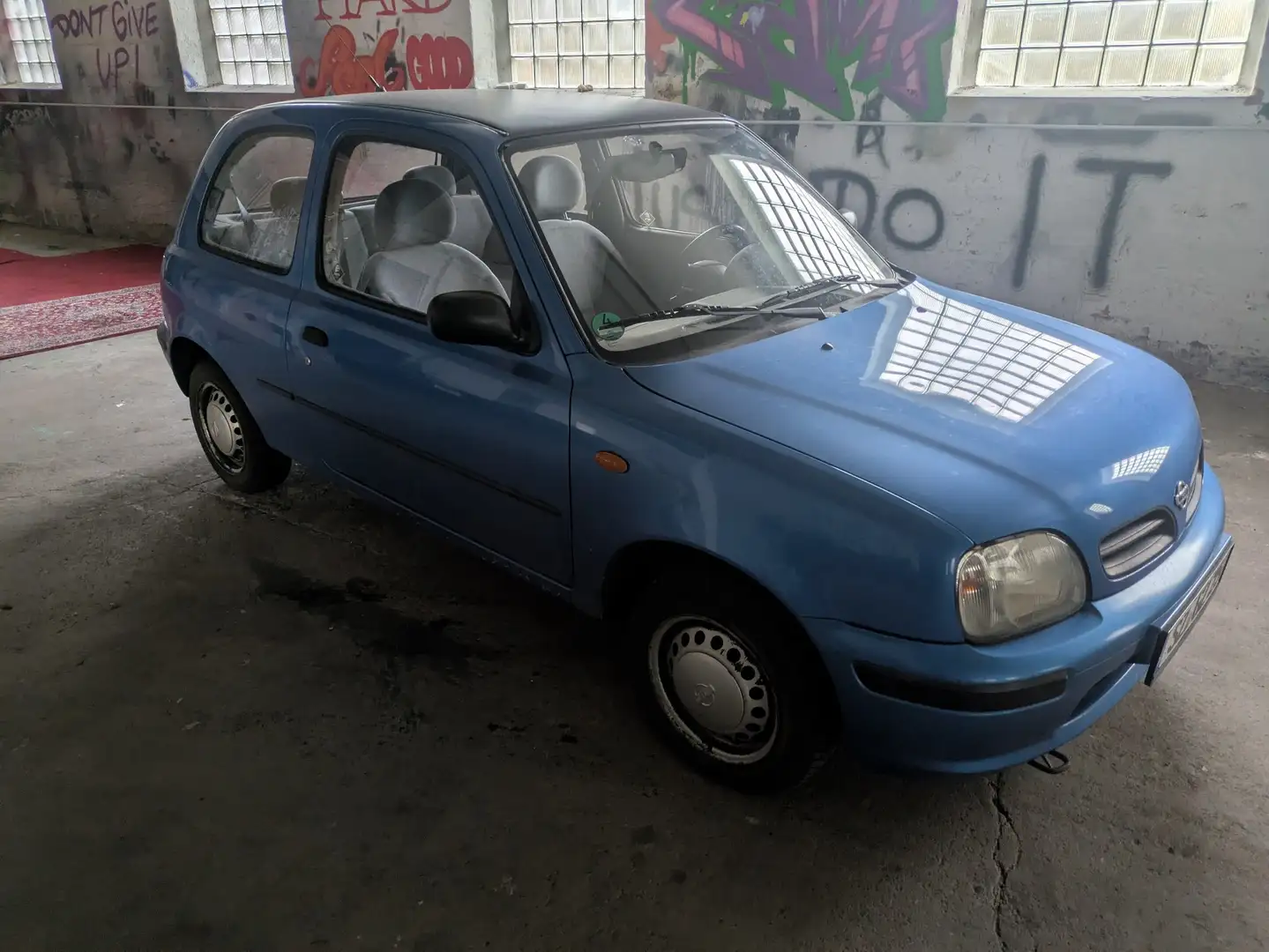 Nissan Micra 1.0 Blau - 2