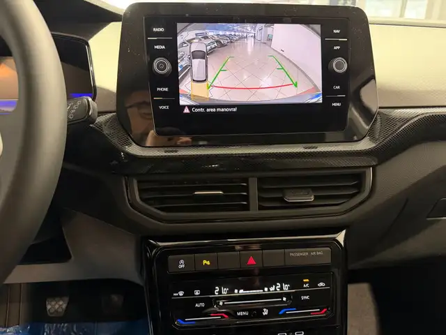 Volkswagen T-Cross view 14
