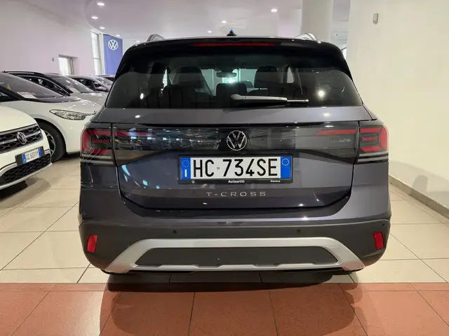 Volkswagen T-Cross view 4