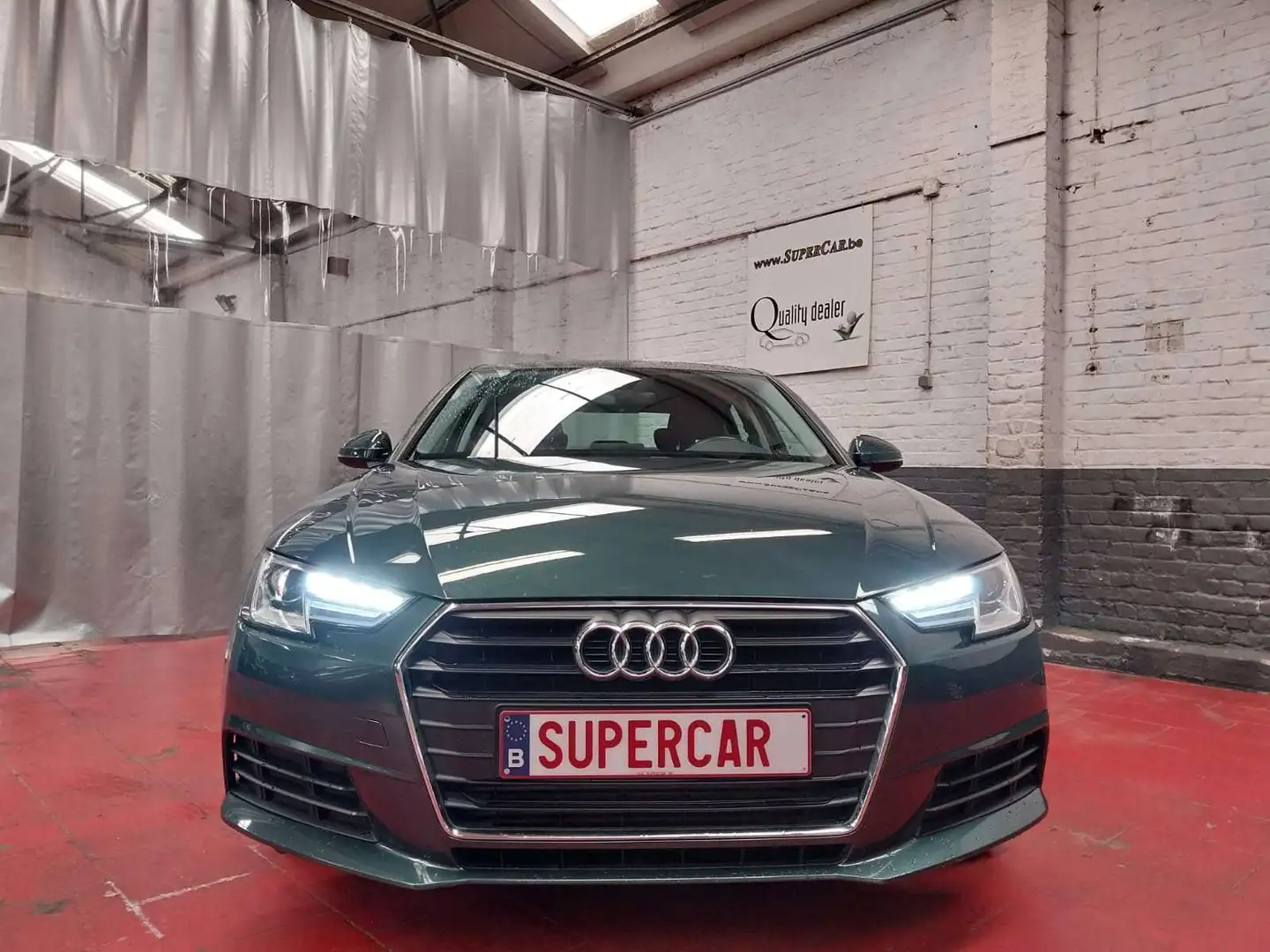 Audi A4 2.0 TFSI ultra Design * BLTH * GPS * 252 x 60 M * Vert - 2