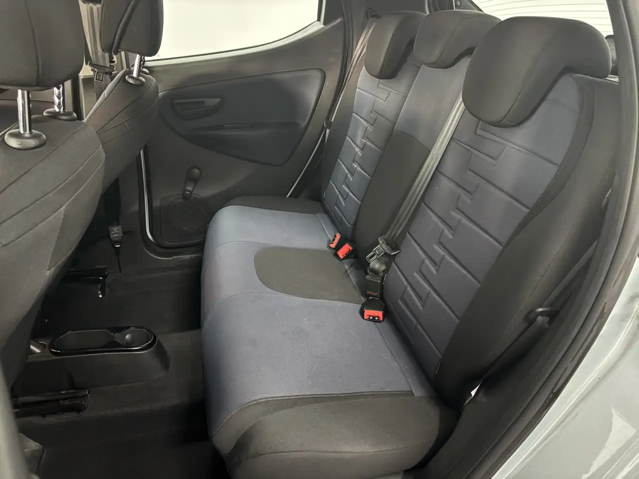 Lancia Ypsilon 2023 — фото 15