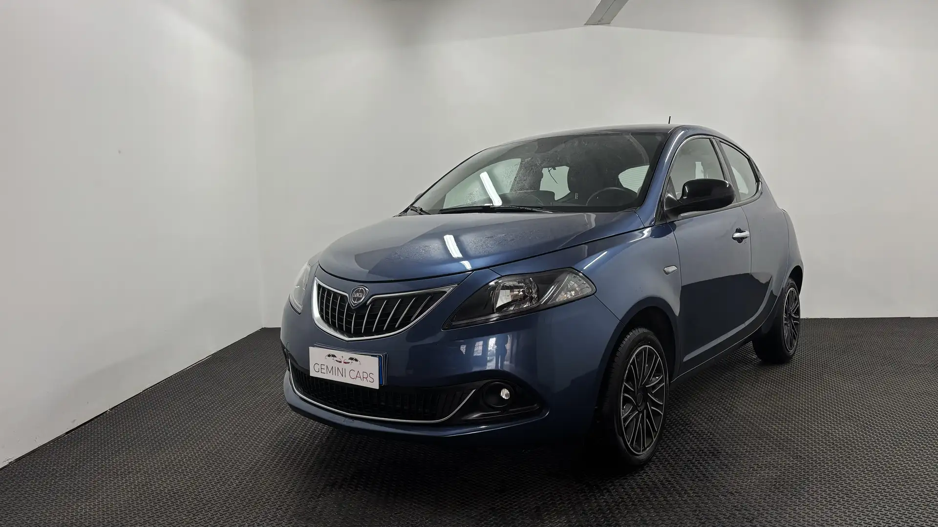 Lancia Ypsilon Ypsilon 1.0 firefly hybrid Gold Plus s Bleu - 1