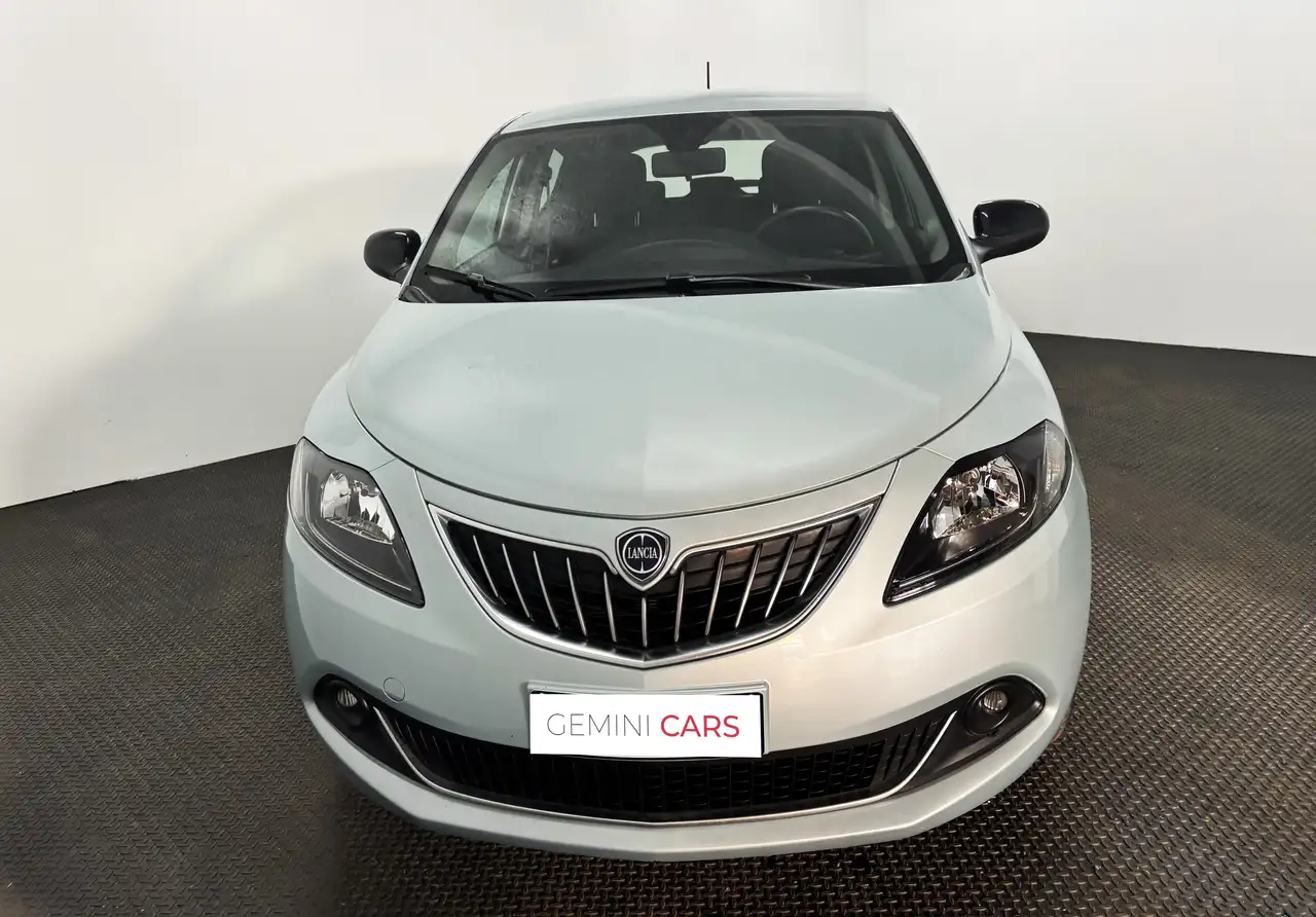 Lancia Ypsilon 2023 — фото 8