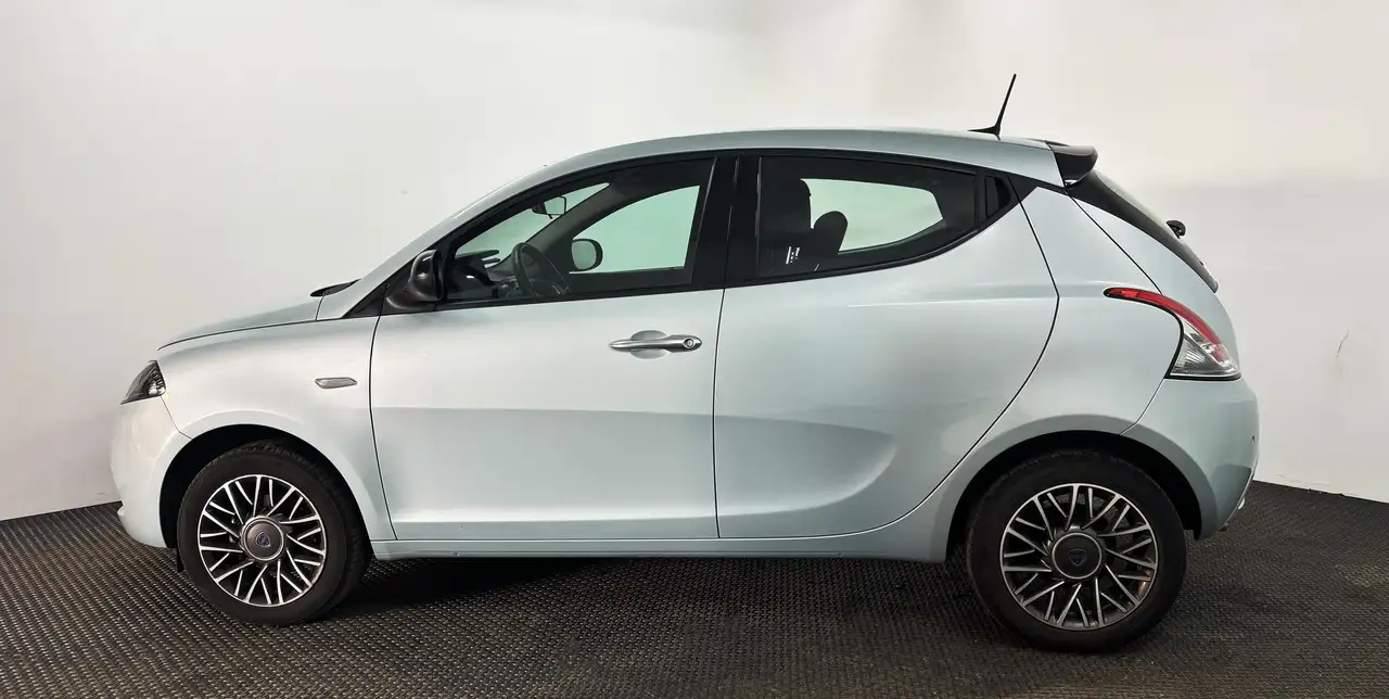 Lancia Ypsilon 2023