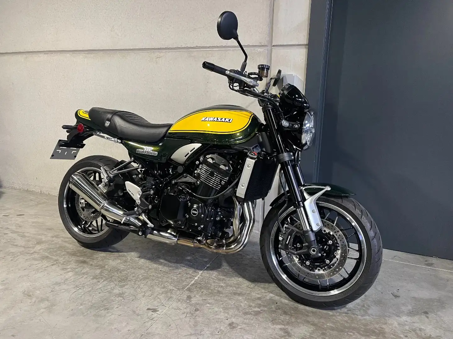 Kawasaki Z900RS Yellow ball met extra's - 1