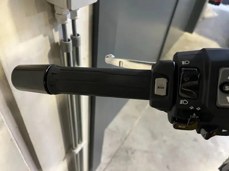 Kawasaki Z900RS - foto 7