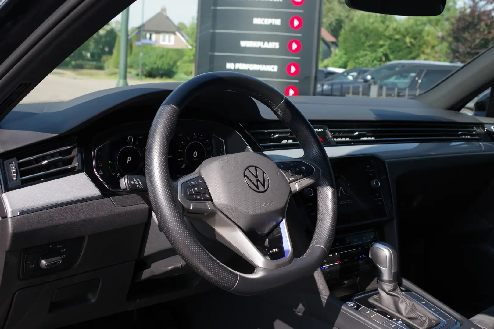 Volkswagen Passat Variant 1.4 TSI PHEV GTE 218 PK Business PHEV, Winterpakke Zwart - 2