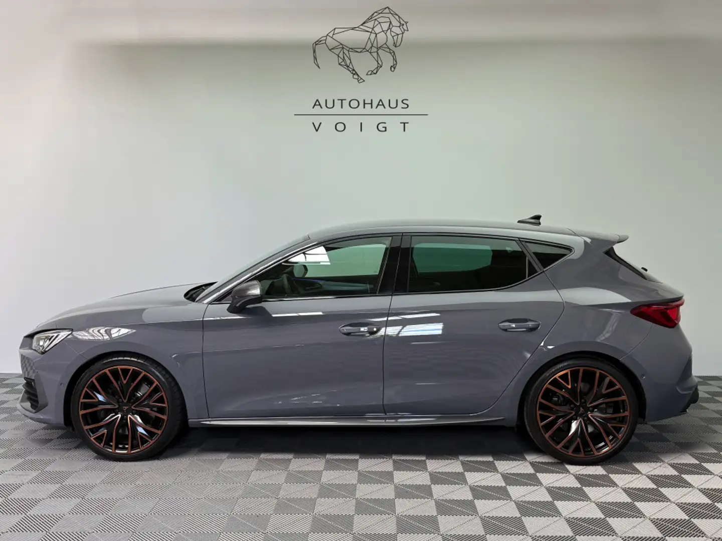 CUPRA Leon VZ CUP-Edition|1.Hand|Carbon-Schale|Kamera| Grijs - 1