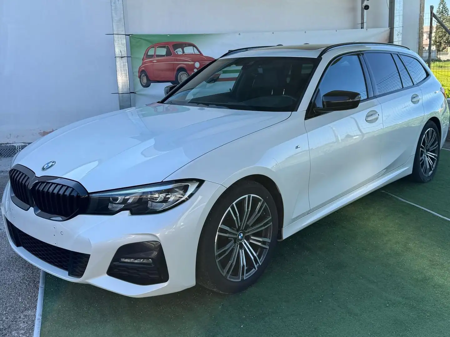 BMW 318 318d Touring Msport auto Bianco - 2