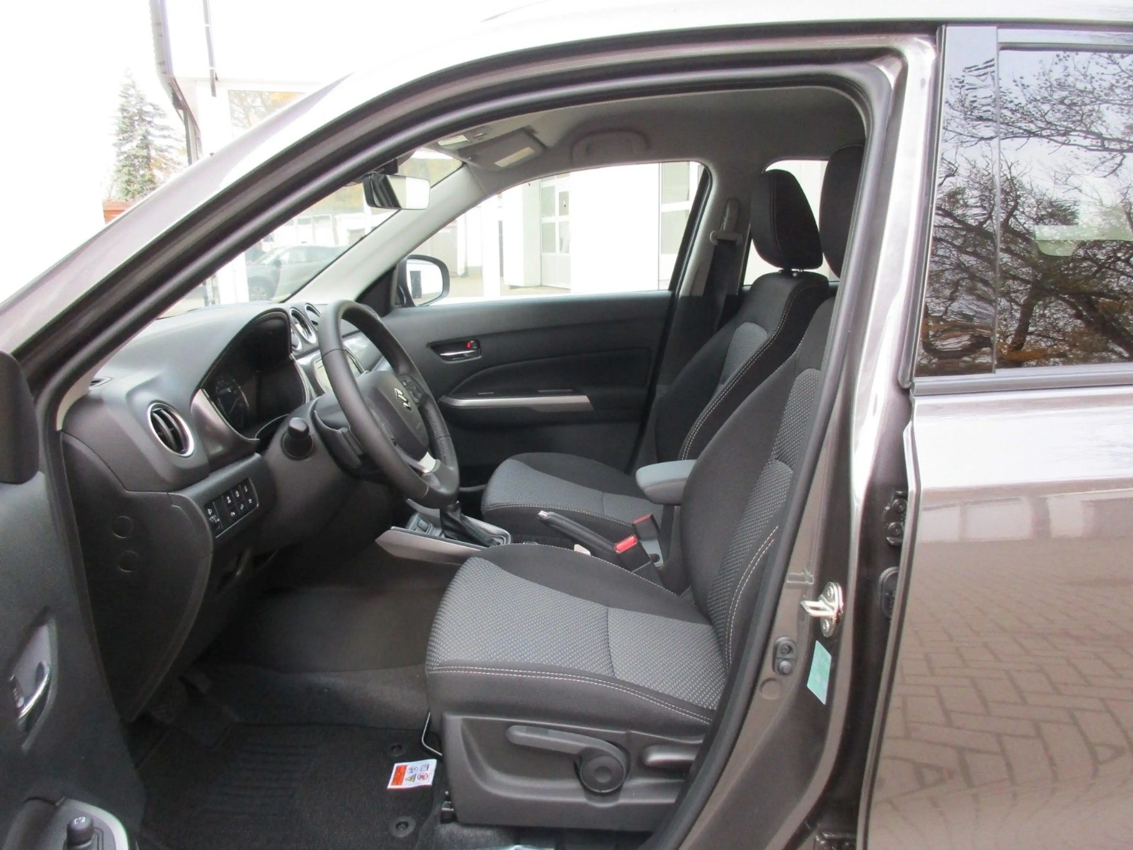 Suzuki Vitara 1.4 Mild-Hybrid Comfort 4x2 AT — photo 6