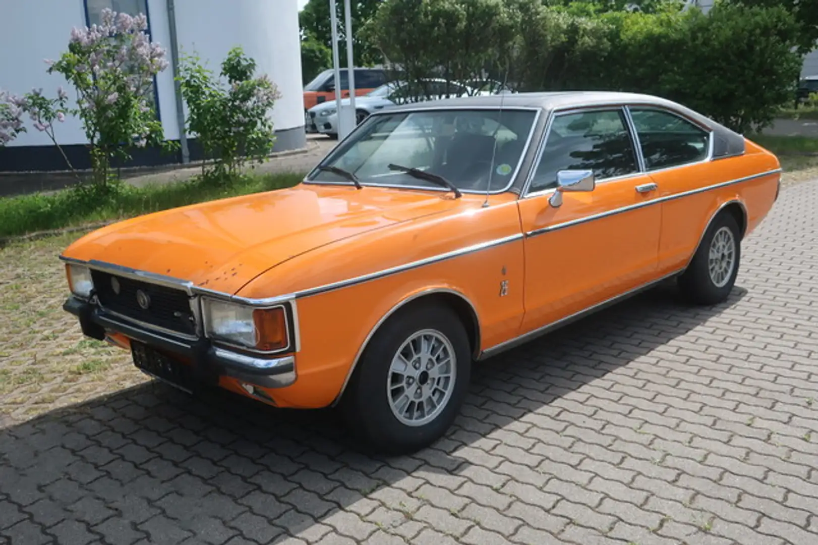 Ford Granada Coupe 2.6 Ghia Oranje - 1