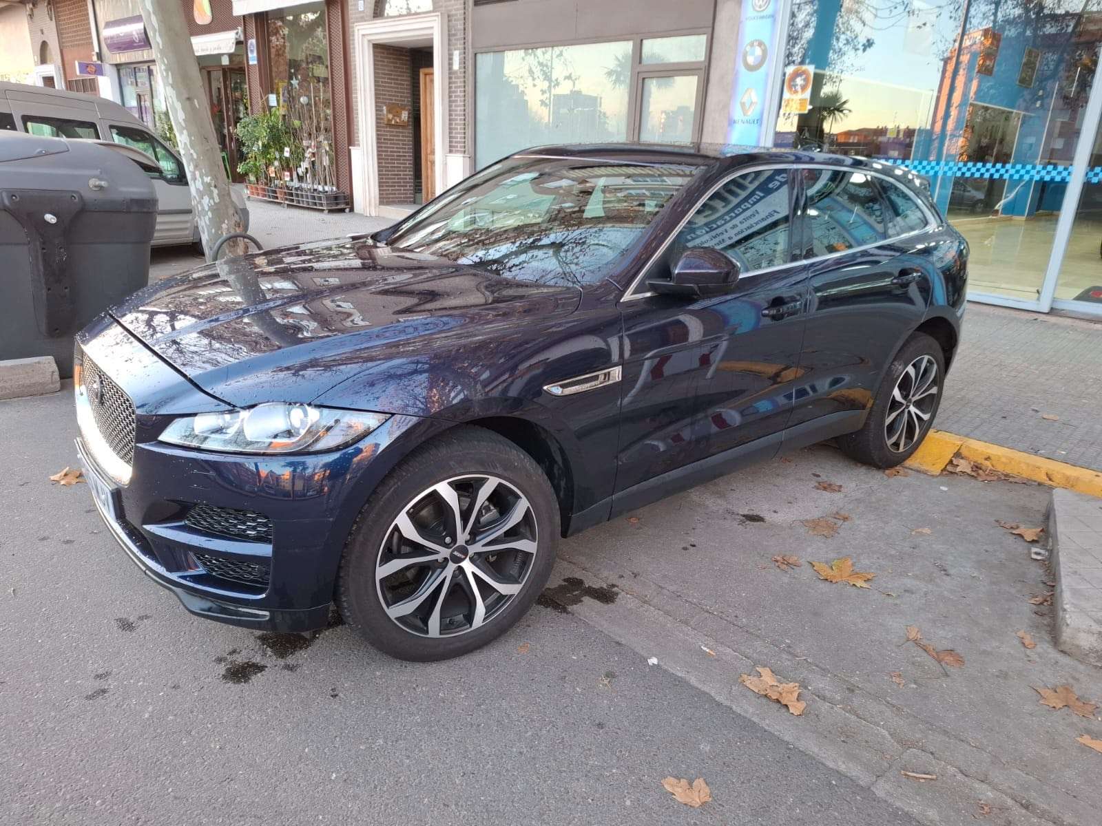 Jaguar F-Pace 2.0i4D Portfolio Aut. AWD 240 - foto 1
