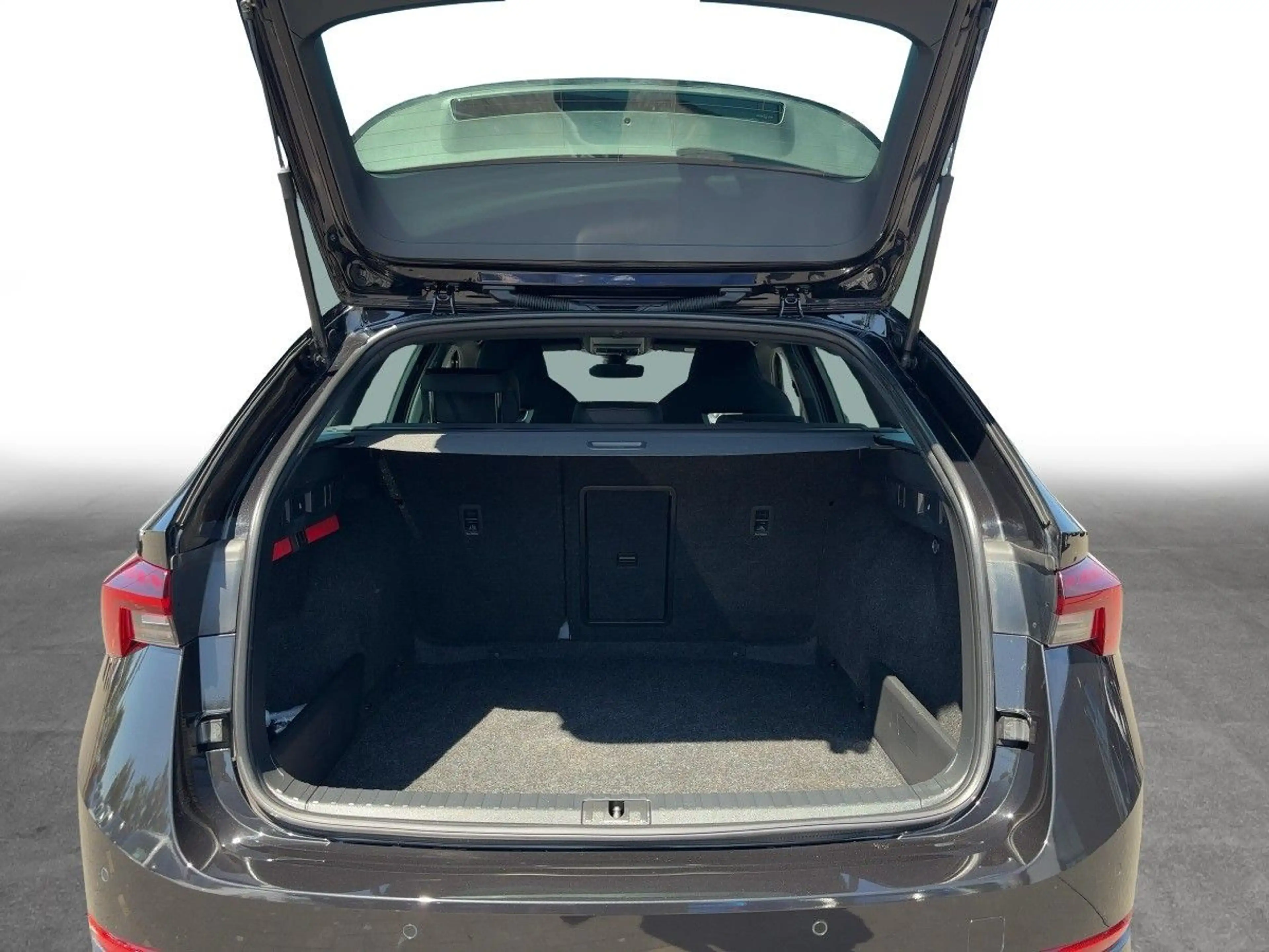 Skoda Octavia Combi 1.5TSI DSG Sportline NAVI*OUTLET*L — photo 7