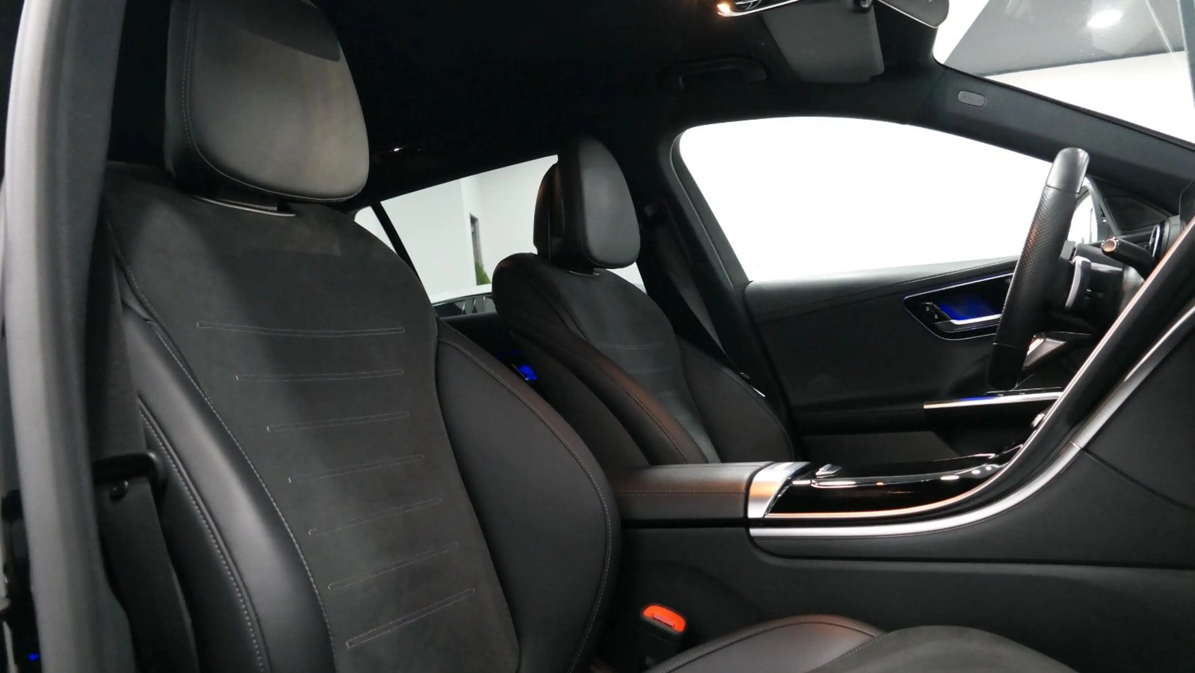 Mercedes-Benz C 220 T AMG Line/AHK/LED/BURMESTER/MBUX/19"/PA — photo 10