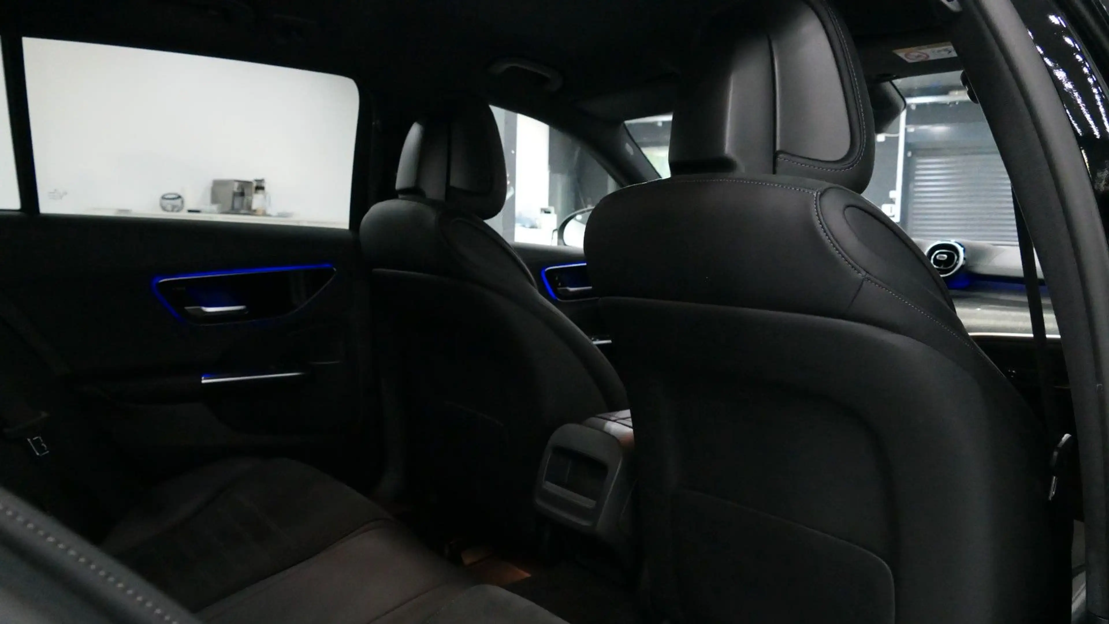 Mercedes-Benz C 220 T AMG Line/AHK/LED/BURMESTER/MBUX/19"/PA — photo 8