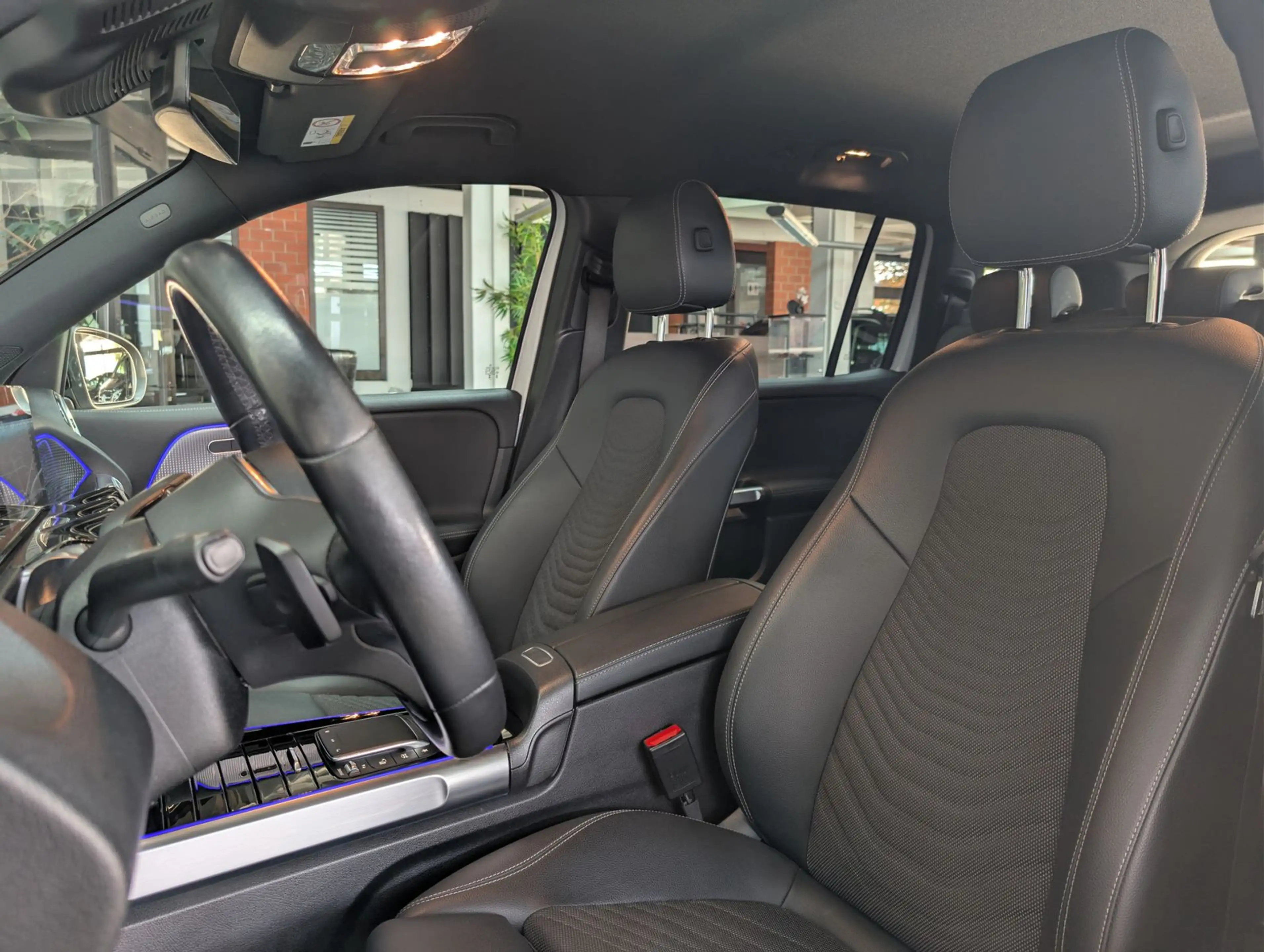 Mercedes-Benz EQB 250 Night*71KwH*HUD*MBUX*KAM*DIS+*SOH 95% — photo 12