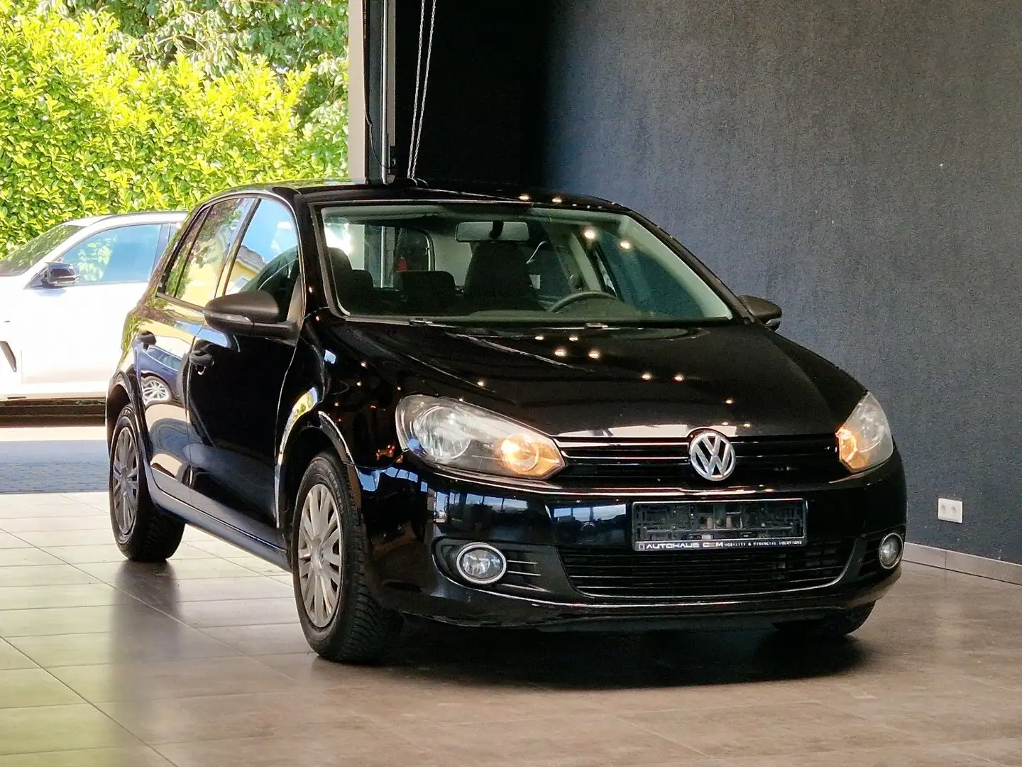 Volkswagen Golf VI Trendline 1,6*1.Hand*Klimaauto* Schwarz - 1