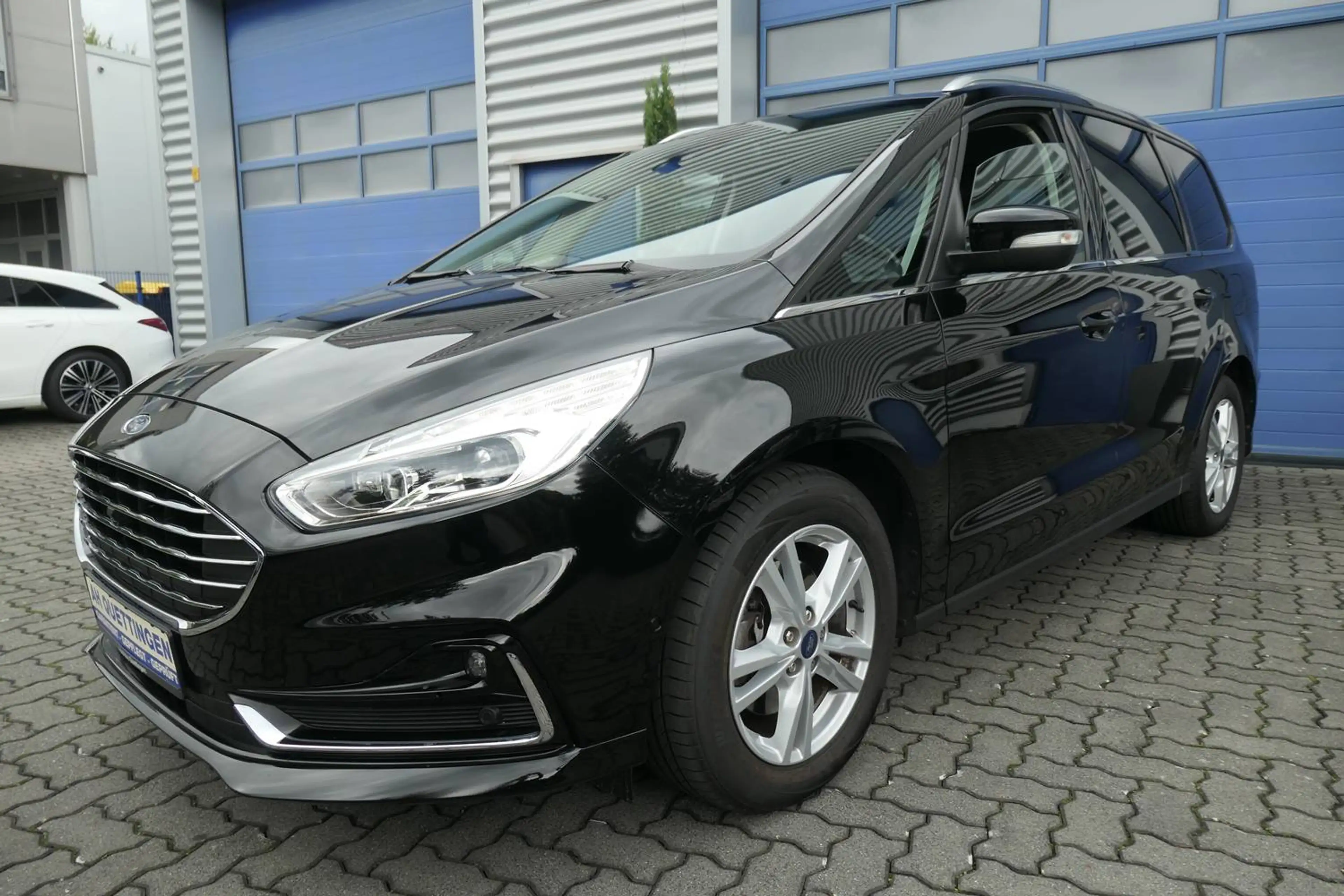 Ford Galaxy Galaxy Diesel 2.0 TDCi Aut. Titanium 7 Sitzer LED Kamera AHK Inspektion Neu