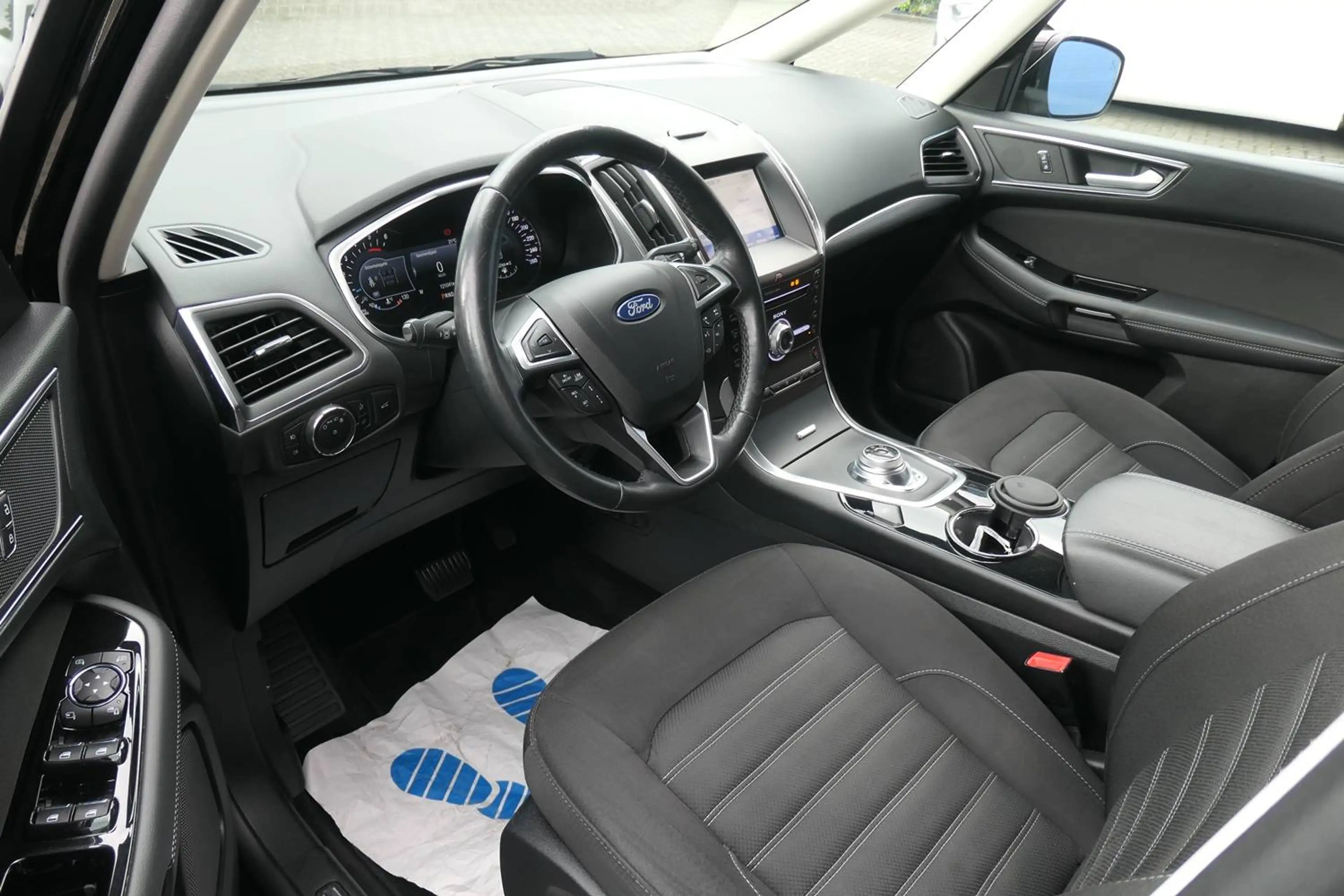Ford Galaxy Galaxy Diesel 2.0 TDCi Aut. Titanium 7 Sitzer LED Kamera AHK Inspektion Neu — photo 5