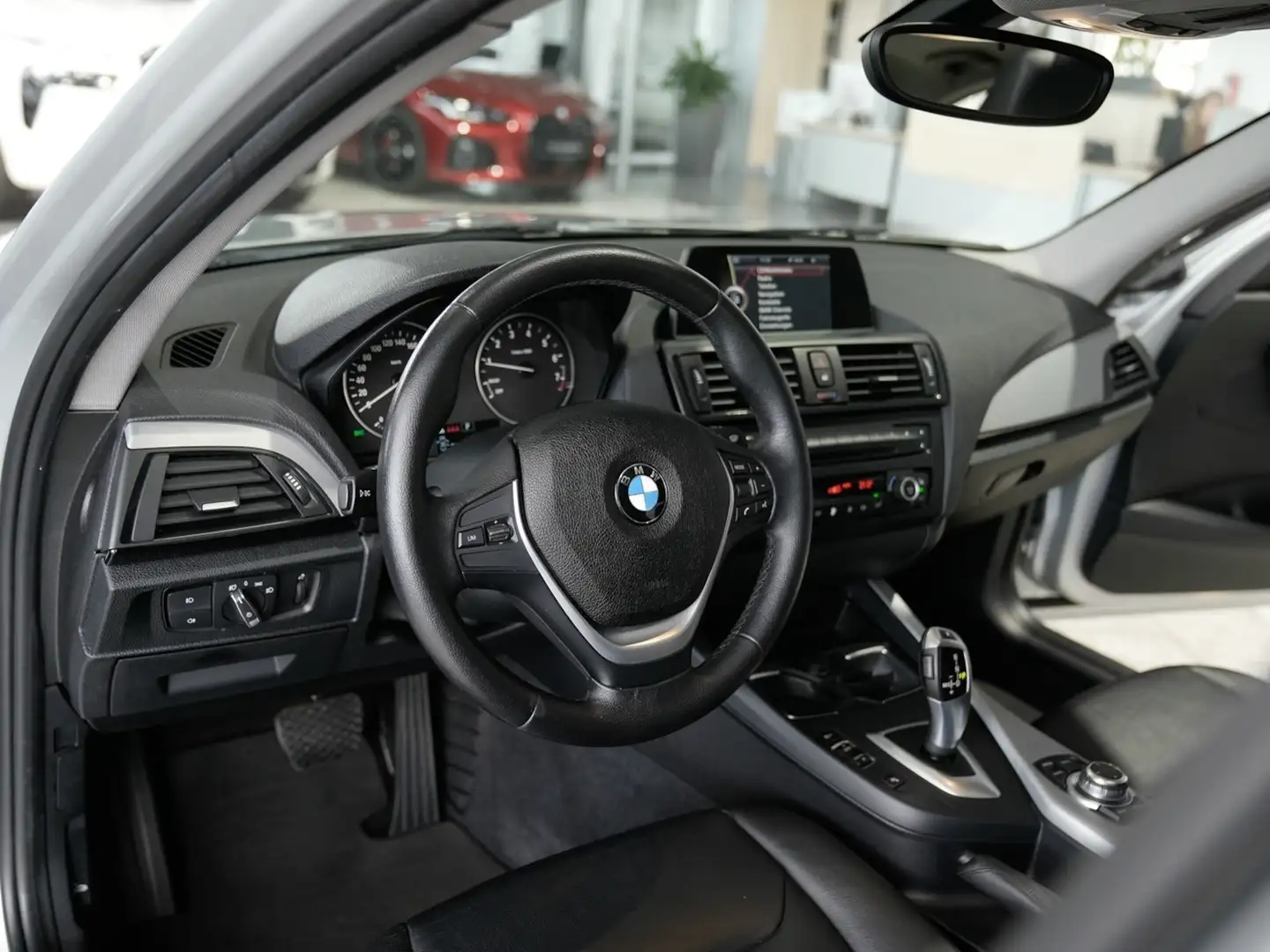 BMW 118 118i Aut. Advantage Leder Glasdach Silber - 2