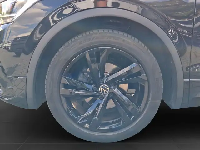 Volkswagen Tiguan view 7