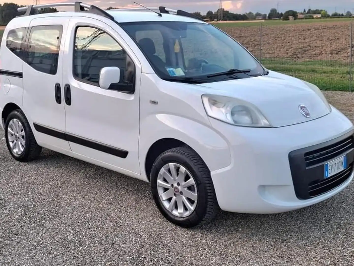 Fiat Qubo Qubo 1.4 8v natural power Dynamic 70cv E6 Blanc - 1