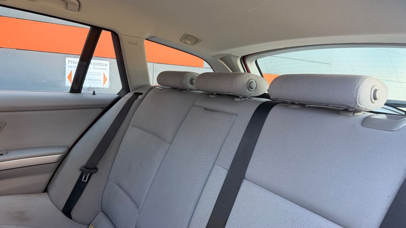 BMW 325 i AUTOMATIK TÜV,BI-XENON,KLIMA,AHK,SHZ — photo 13