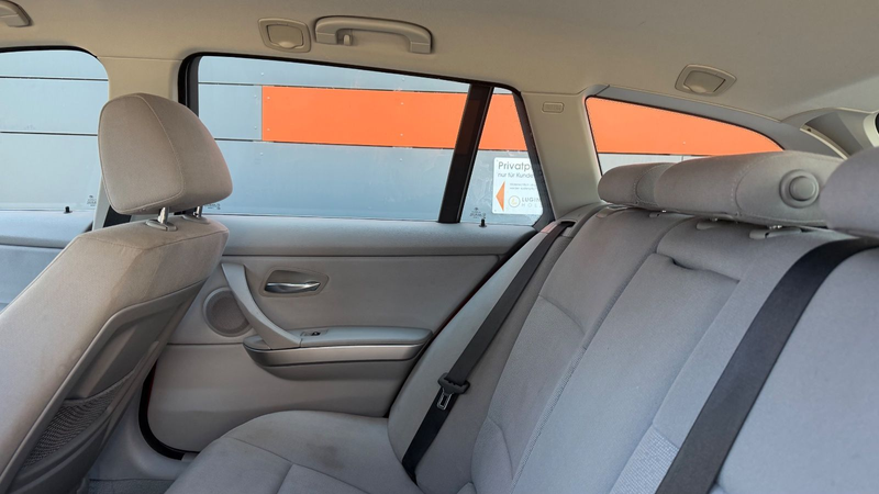 BMW 325 i AUTOMATIK TÜV,BI-XENON,KLIMA,AHK,SHZ — photo 12