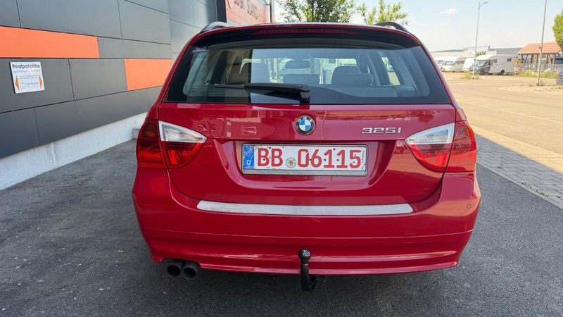 BMW 325 i AUTOMATIK TÜV,BI-XENON,KLIMA,AHK,SHZ — photo 9