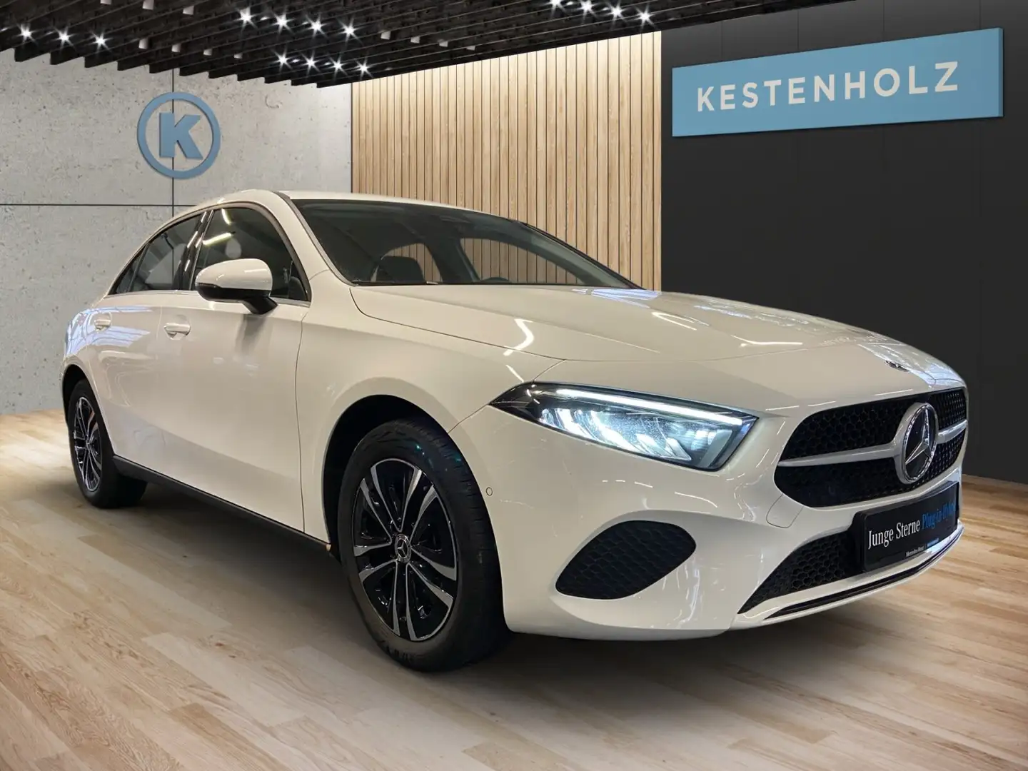 Mercedes-Benz A 250 A 250 e Limousine *AHK*DISTRONIC*SHZ*KAM*LED* Blanc - 2