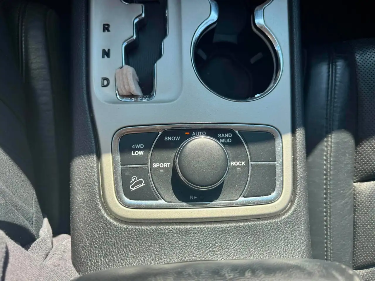 Jeep Grand Cherokee снимка Jeep Grand Cherokee