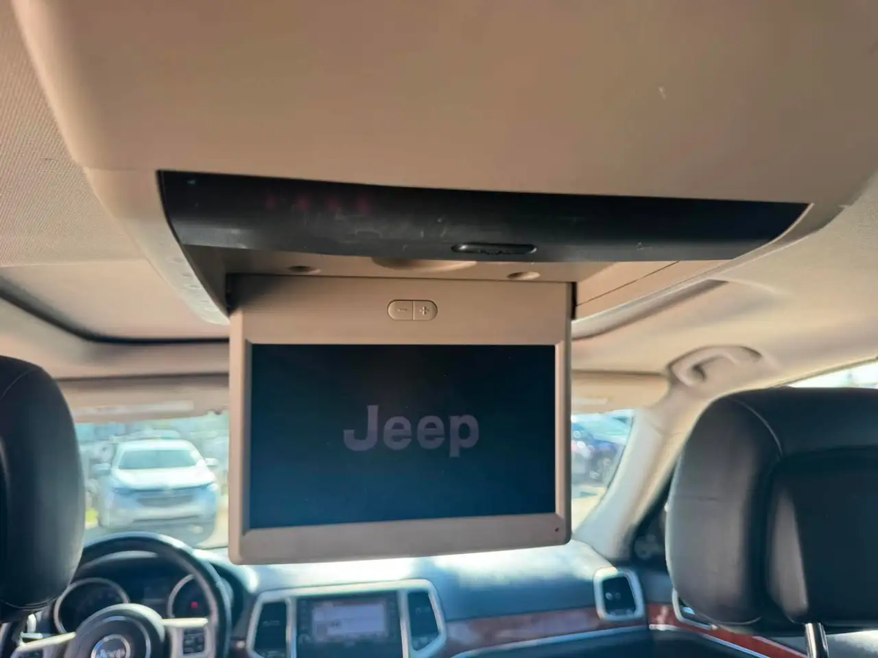 Jeep Grand Cherokee снимка Jeep Grand Cherokee